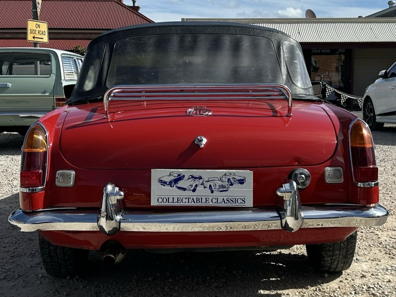 1969 MG MGB MK2 GT 4 SP MAN + OVERDRIVE 2D COUPE