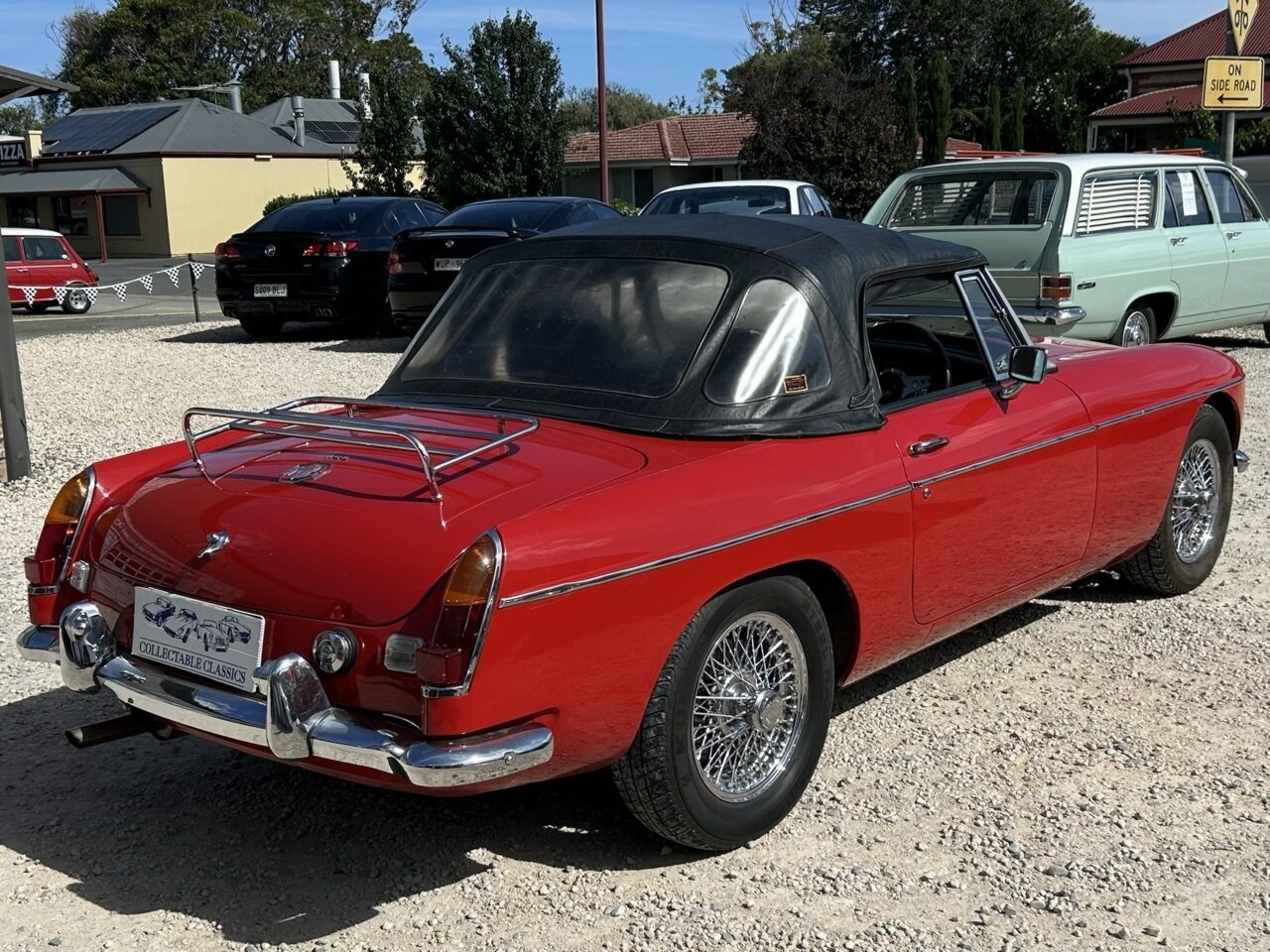 1969 MG MGB MK2 GT 4 SP MAN + OVERDRIVE 2D COUPE