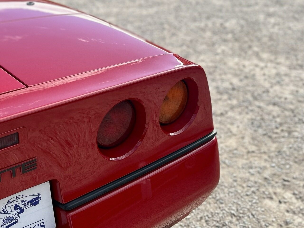 1986 CHEVROLET CORVETTE C4 4 SP AUTOMATIC CONVERTIBLE
