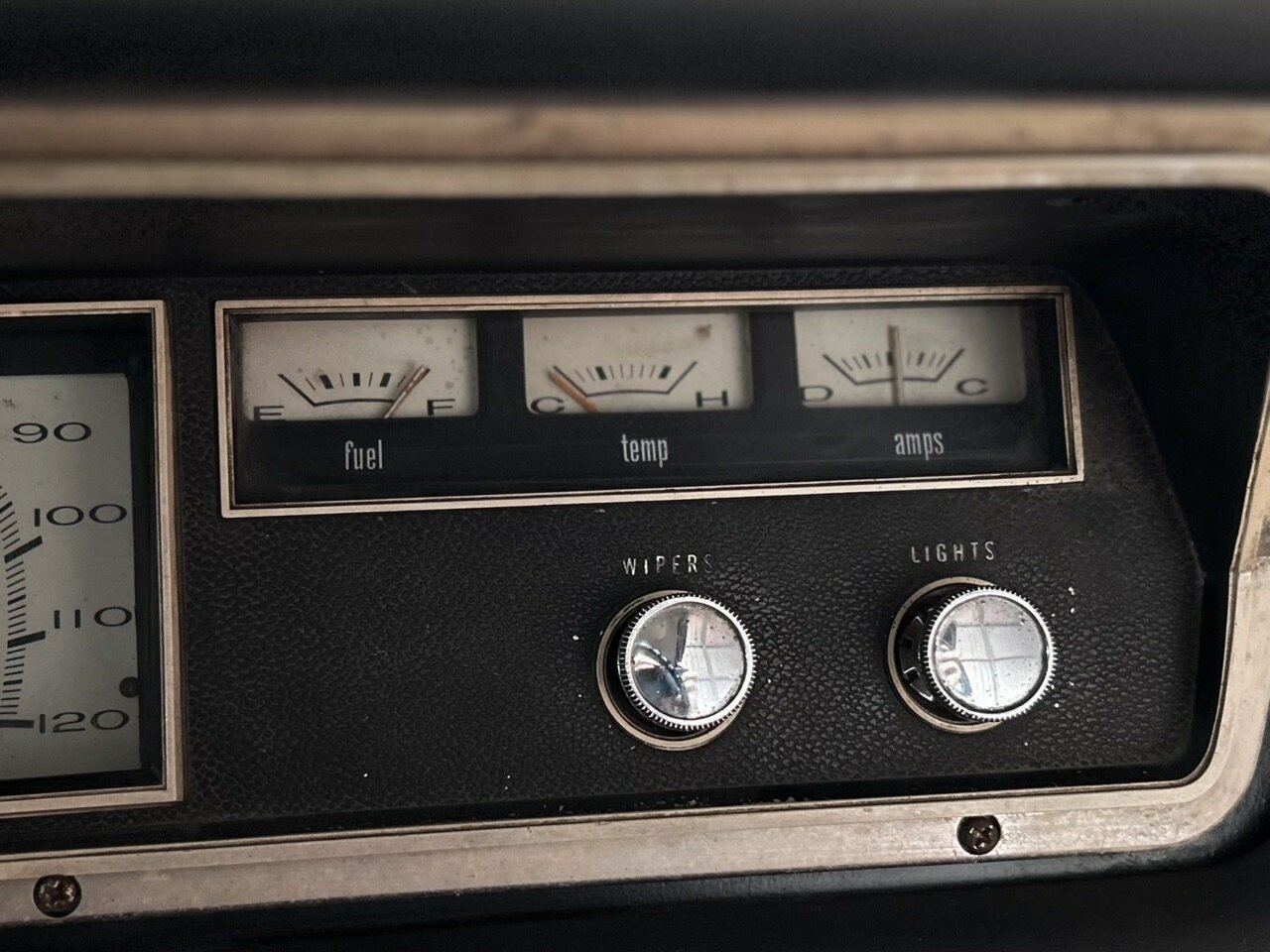 1969 CHRYSLER VALIANT VF PACER 3 SP MANUAL 4D SEDAN