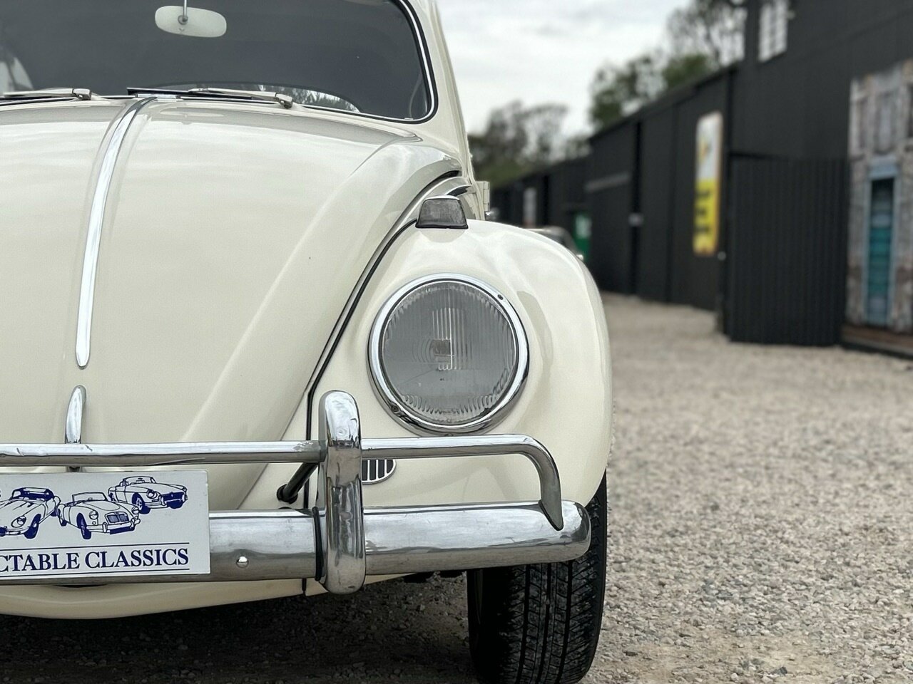 1965 VOLKSWAGEN BEETLE 1300 DELUXE 4 SP MANUAL 2D COUPE