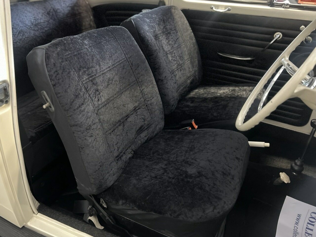 1965 VOLKSWAGEN BEETLE 1300 DELUXE 4 SP MANUAL 2D COUPE