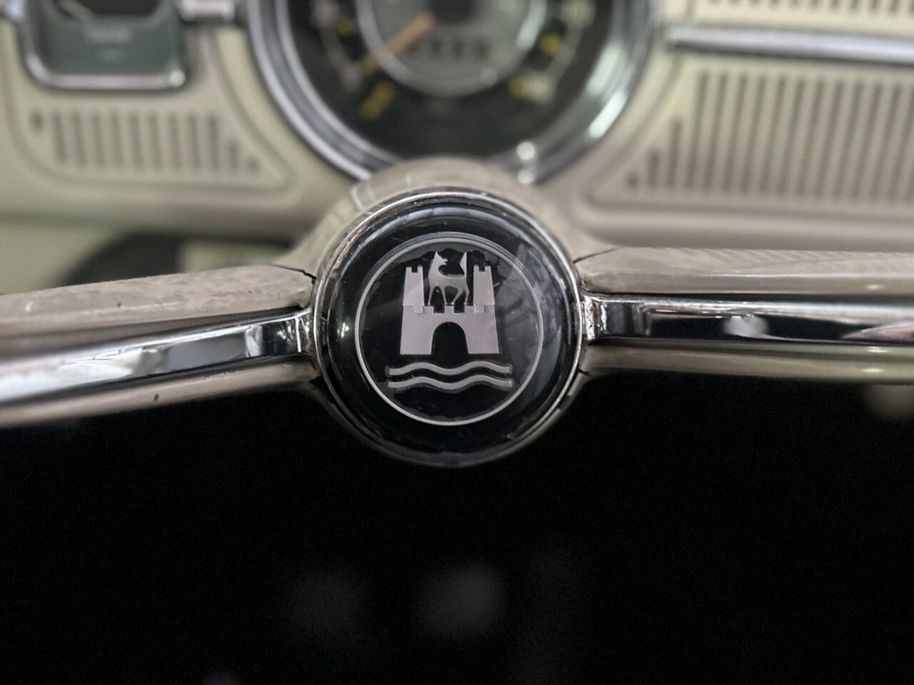 1965 VOLKSWAGEN BEETLE 1300 DELUXE 4 SP MANUAL 2D COUPE
