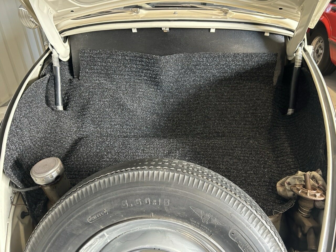 1965 VOLKSWAGEN BEETLE 1300 DELUXE 4 SP MANUAL 2D COUPE