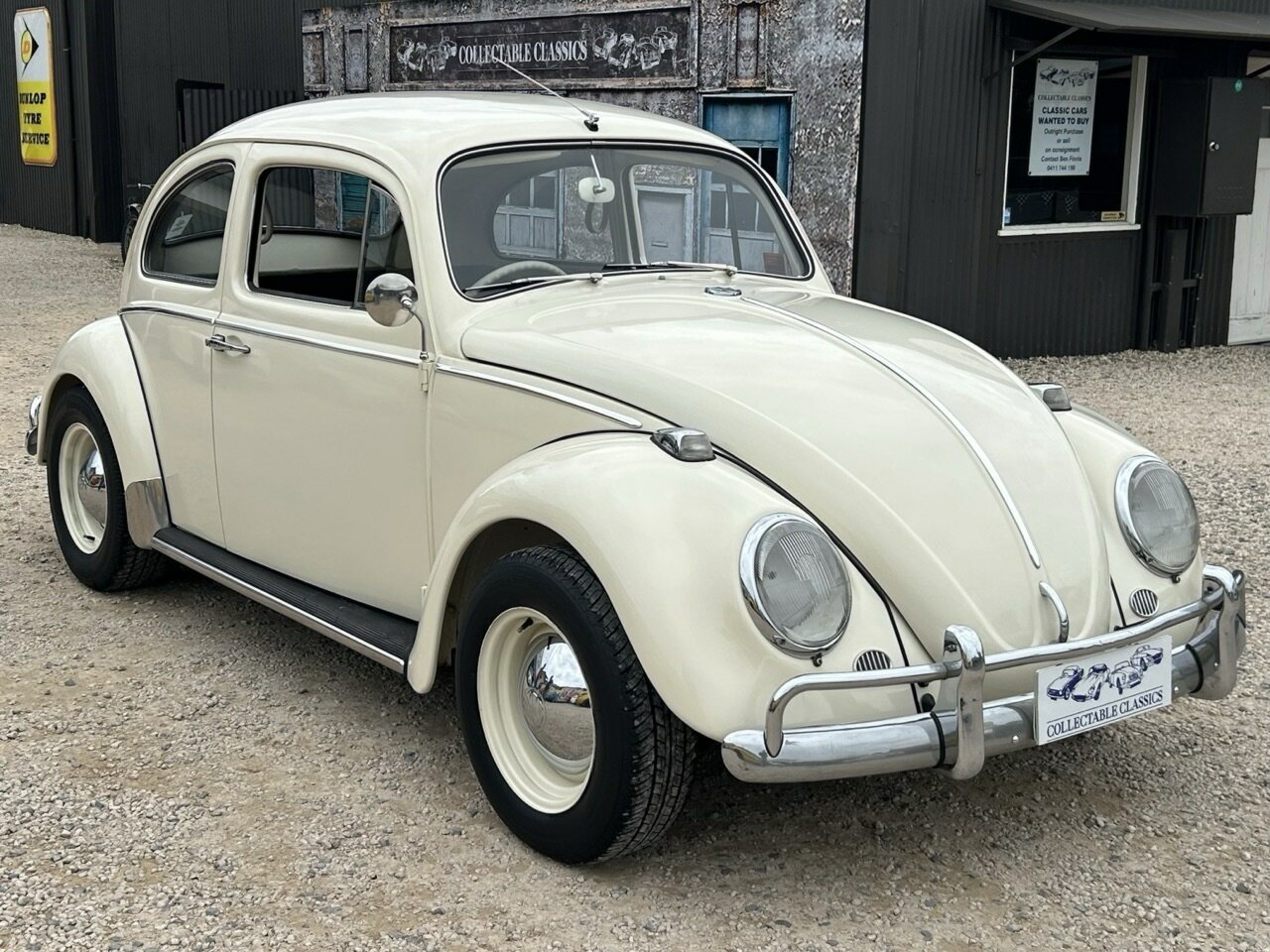 1965 VOLKSWAGEN BEETLE 1300 DELUXE 4 SP MANUAL 2D COUPE