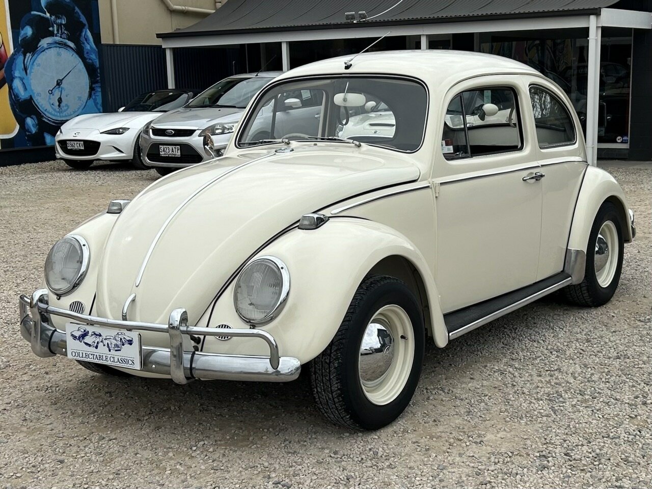 1965 VOLKSWAGEN BEETLE 1300 DELUXE 4 SP MANUAL 2D COUPE