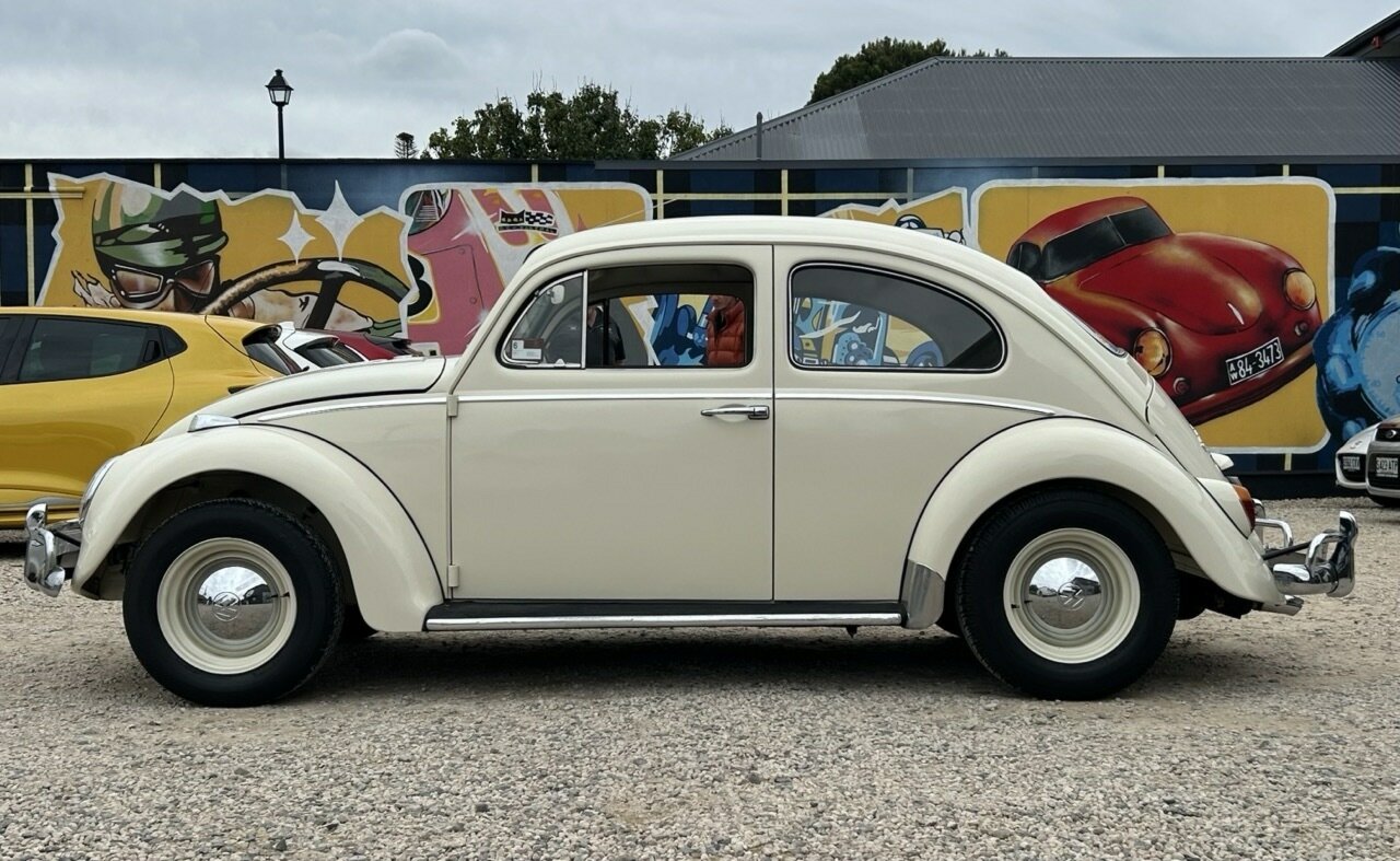 1965 VOLKSWAGEN BEETLE 1300 DELUXE 4 SP MANUAL 2D COUPE