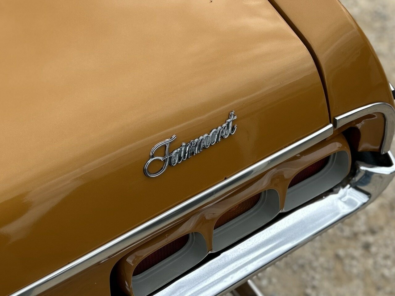 1973 FORD FAIRMONT XA 3 SP AUTOMATIC 4D SEDAN