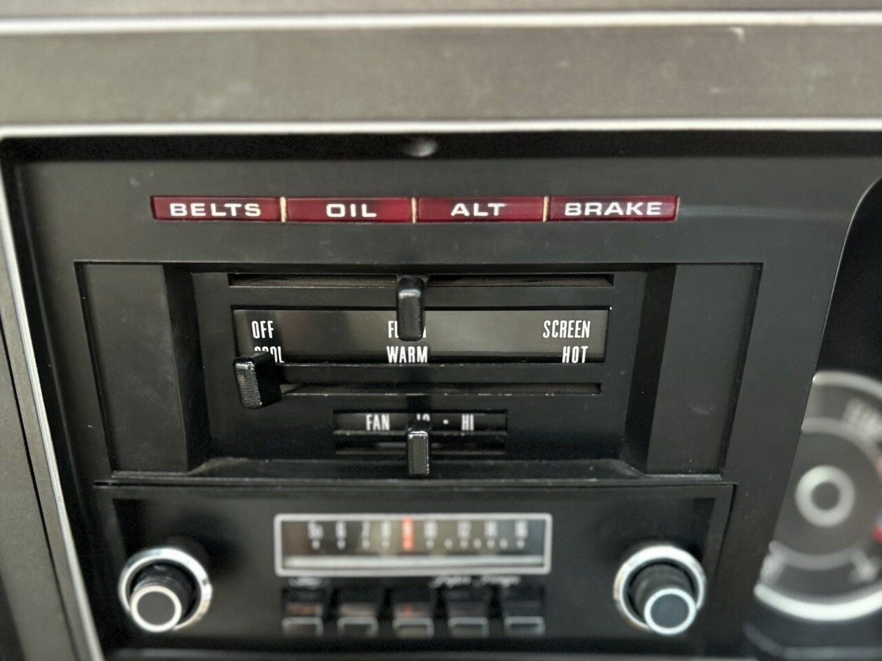 1973 FORD FAIRMONT XA 3 SP AUTOMATIC 4D SEDAN