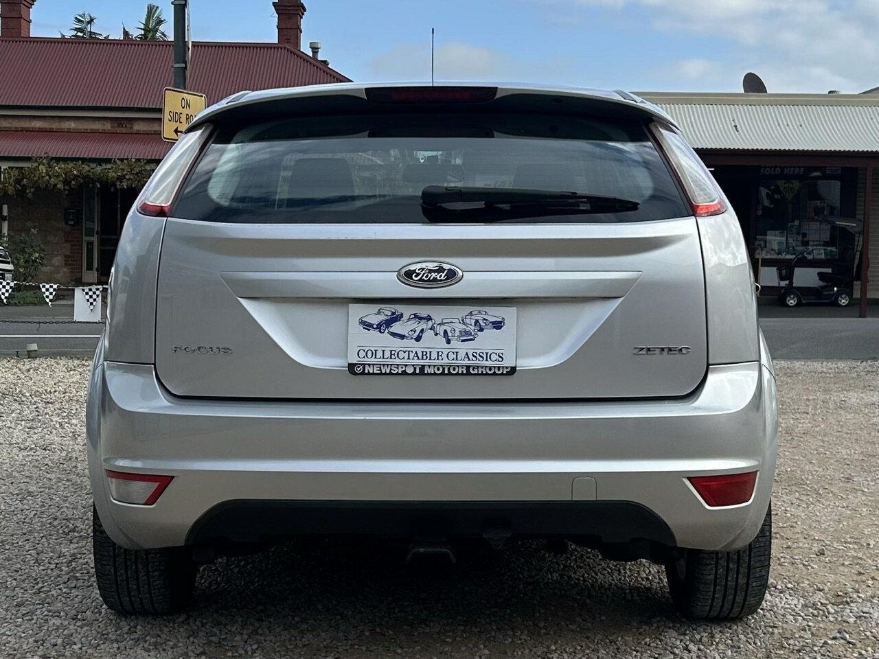 2010 FORD FOCUS LV ZETEC 4 SP AUTOMATIC 5D HATCHBACK