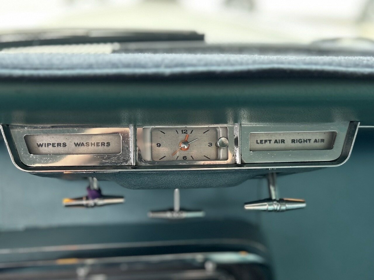 1966 FORD THUNDERBIRD 3 SP AUTOMATIC COUPE