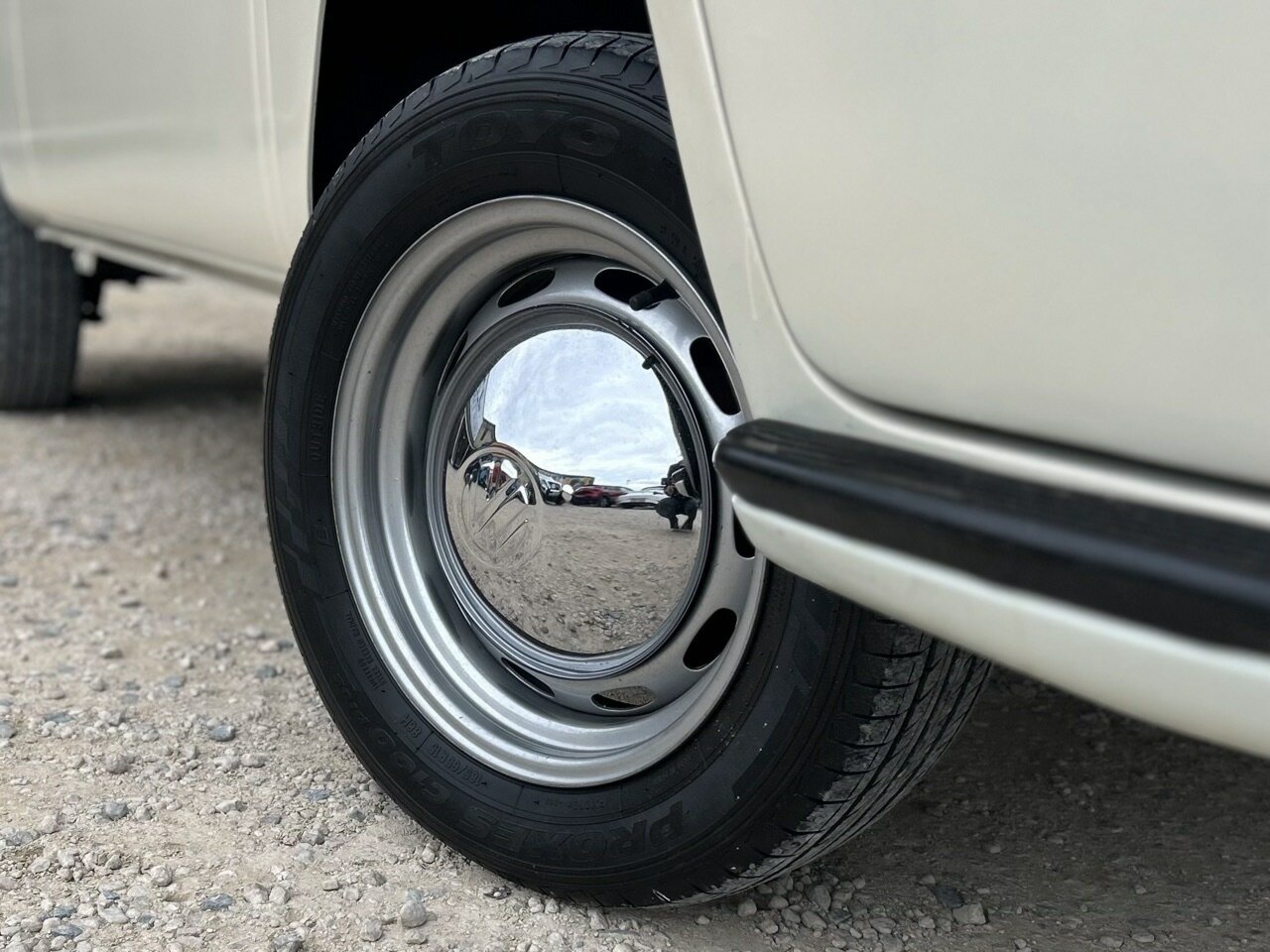 1969 VOLKSWAGEN KOMBI 4 SP MANUAL VAN