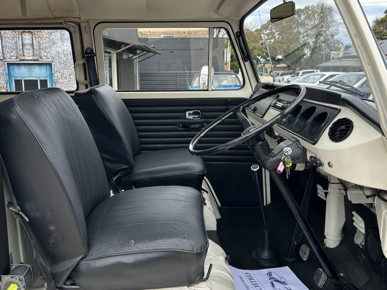 1969 VOLKSWAGEN KOMBI 4 SP MANUAL VAN