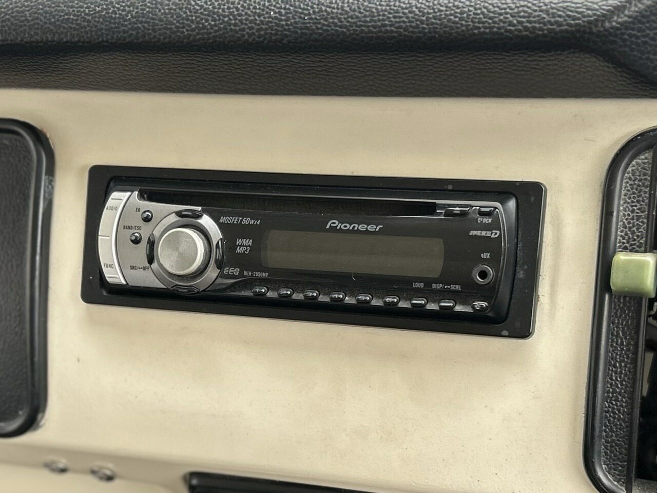 1969 VOLKSWAGEN KOMBI 4 SP MANUAL VAN