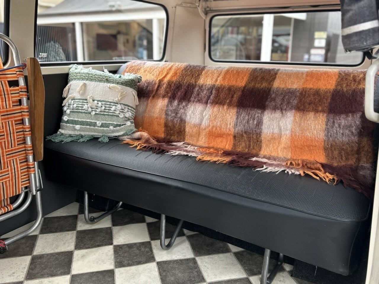 1969 VOLKSWAGEN KOMBI 4 SP MANUAL VAN