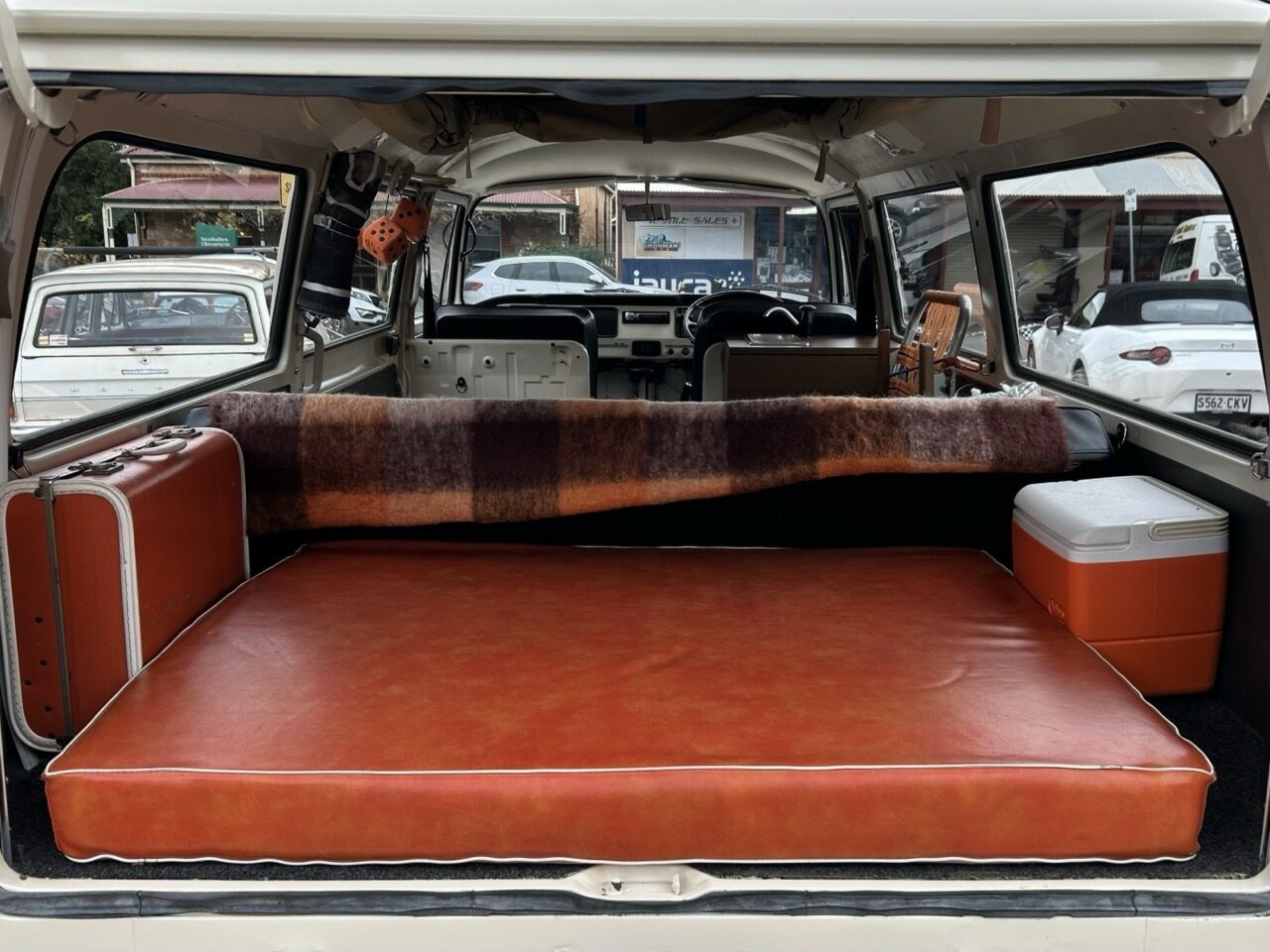 1969 VOLKSWAGEN KOMBI 4 SP MANUAL VAN