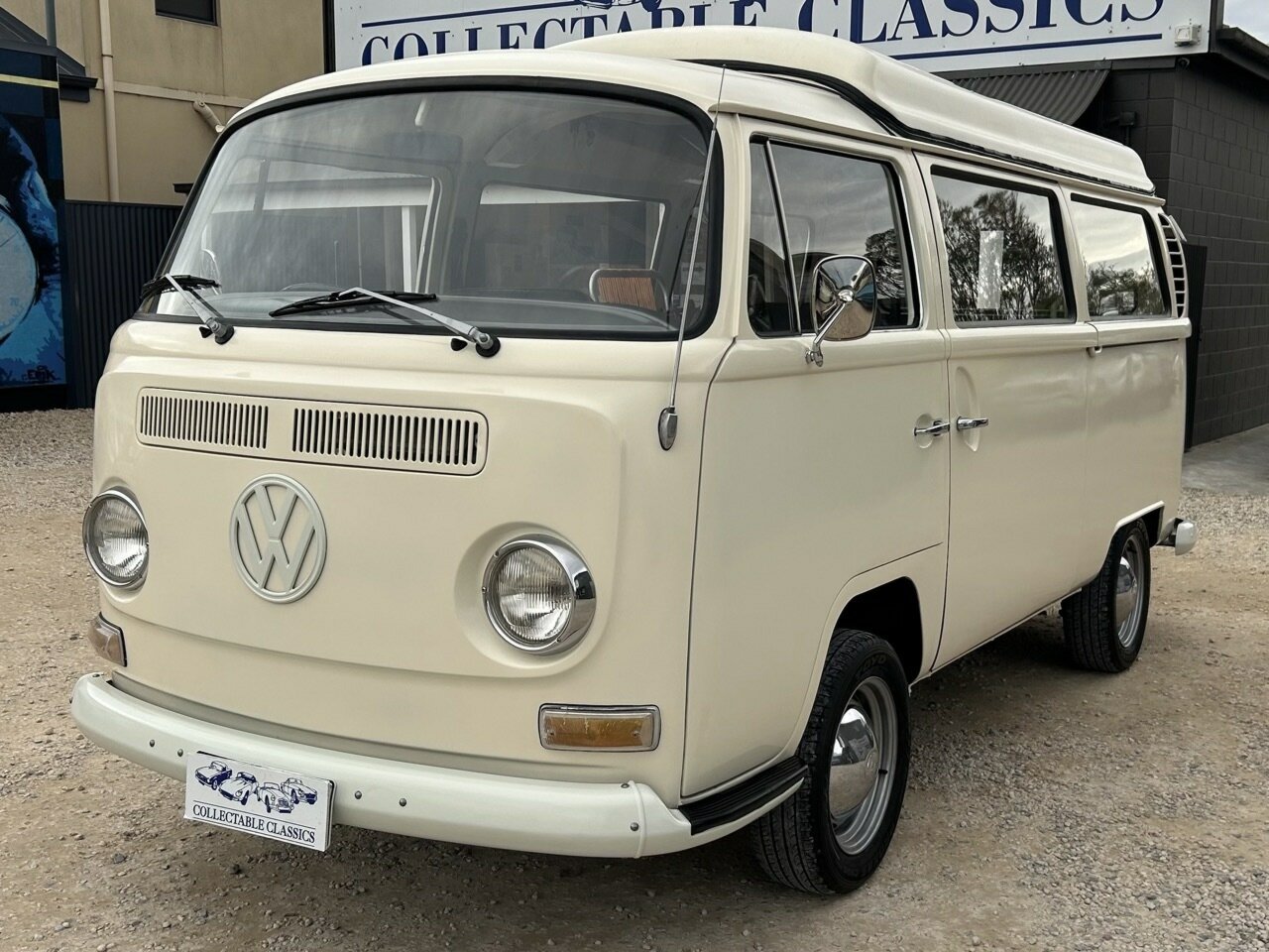 1969 VOLKSWAGEN KOMBI 4 SP MANUAL VAN