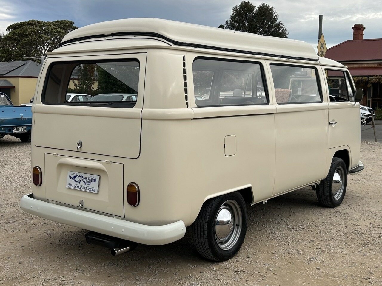 1969 VOLKSWAGEN KOMBI 4 SP MANUAL VAN