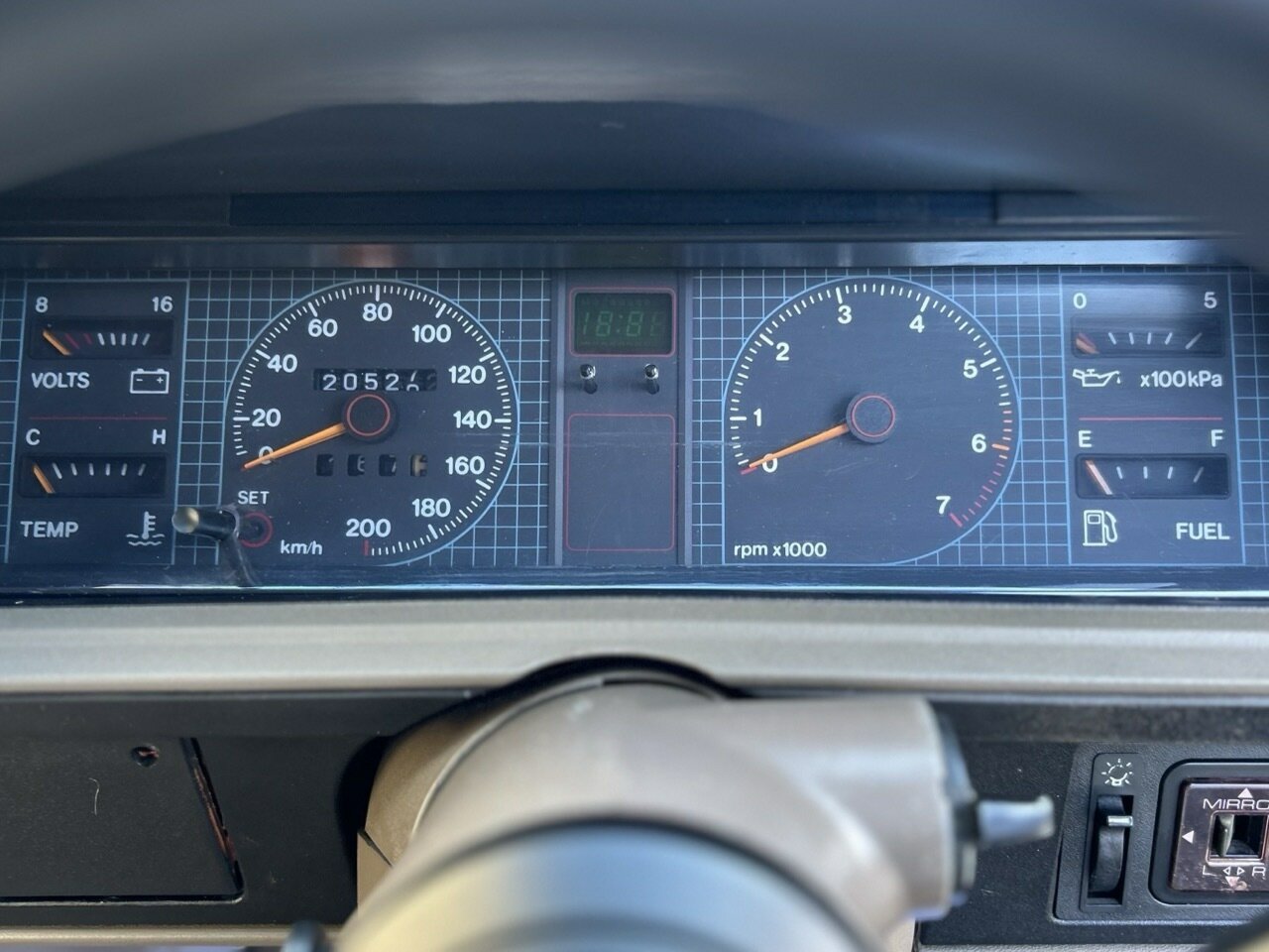 1987 HOLDEN CALAIS VL 4 SP AUTOMATIC 4D SEDAN