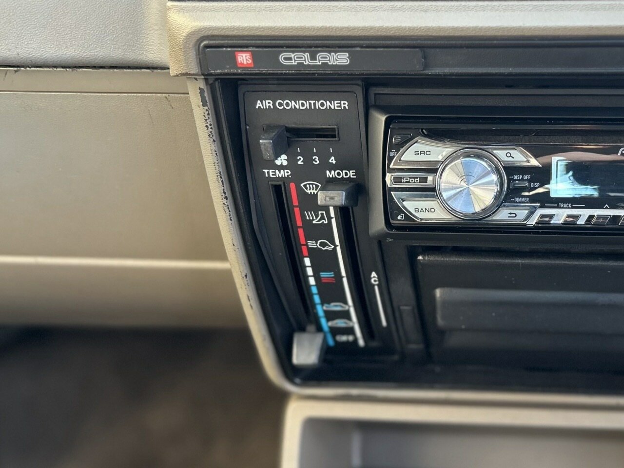1987 HOLDEN CALAIS VL 4 SP AUTOMATIC 4D SEDAN