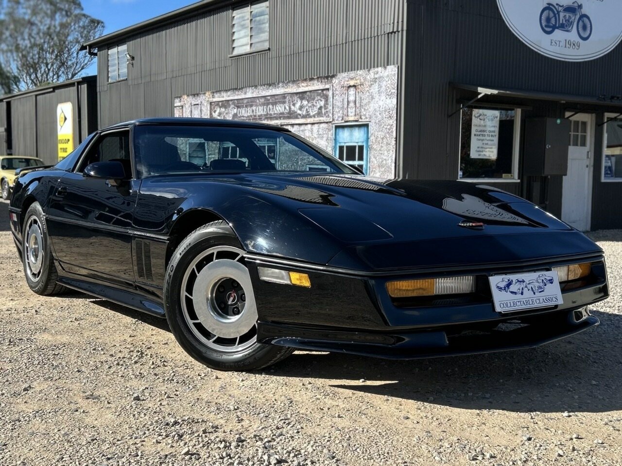 1984 CHEVROLET CORVETTE C4 4 SP AUTO + OVERDRIVE COUPE