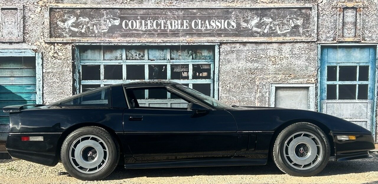1984 CHEVROLET CORVETTE C4 4 SP AUTO + OVERDRIVE COUPE