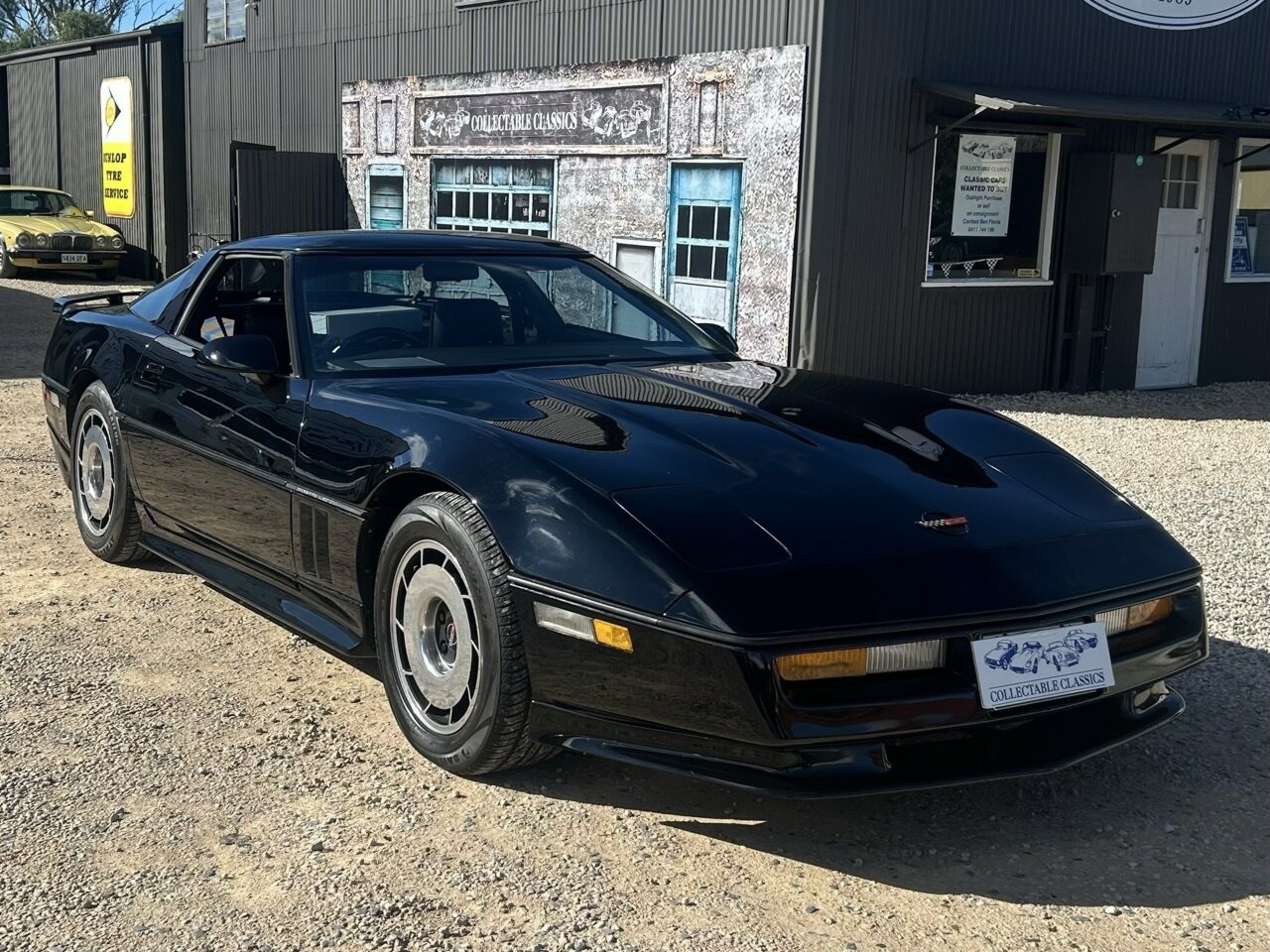 1984 CHEVROLET CORVETTE C4 4 SP AUTO + OVERDRIVE COUPE