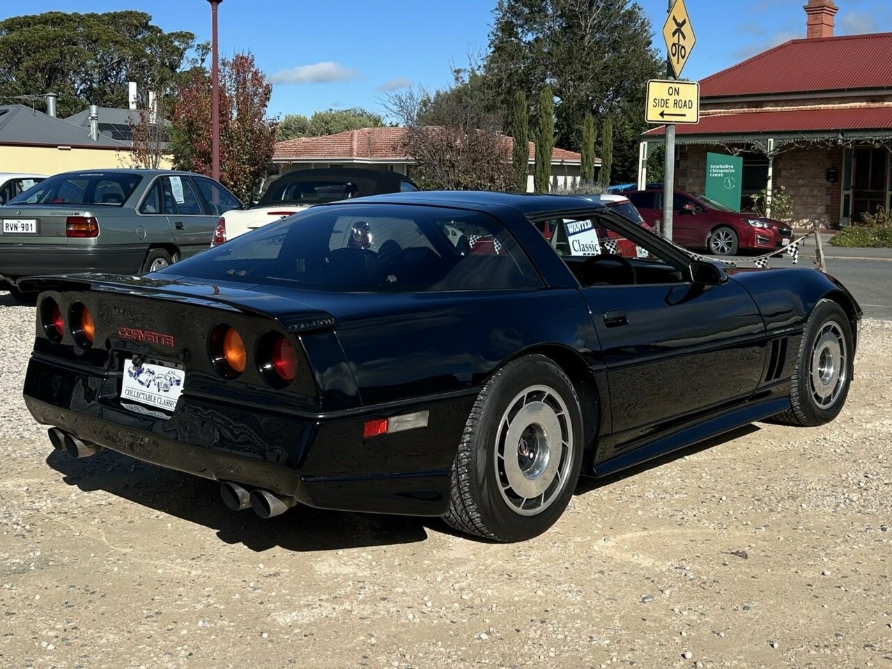 1984 CHEVROLET CORVETTE C4 4 SP AUTO + OVERDRIVE COUPE