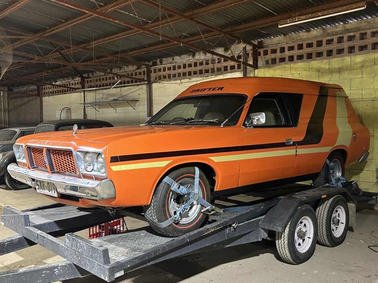 1977 CHRYSLER VALIANT CL DRIFTER 4 SP MANUAL PANEL VAN