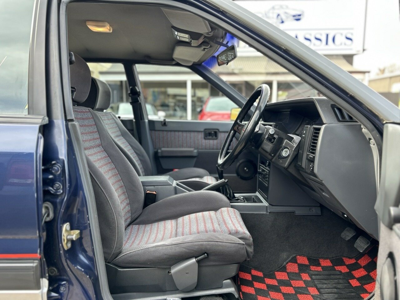 1989 NISSAN SKYLINE SILHOUETTE 5 SP MANUAL 4D SEDAN