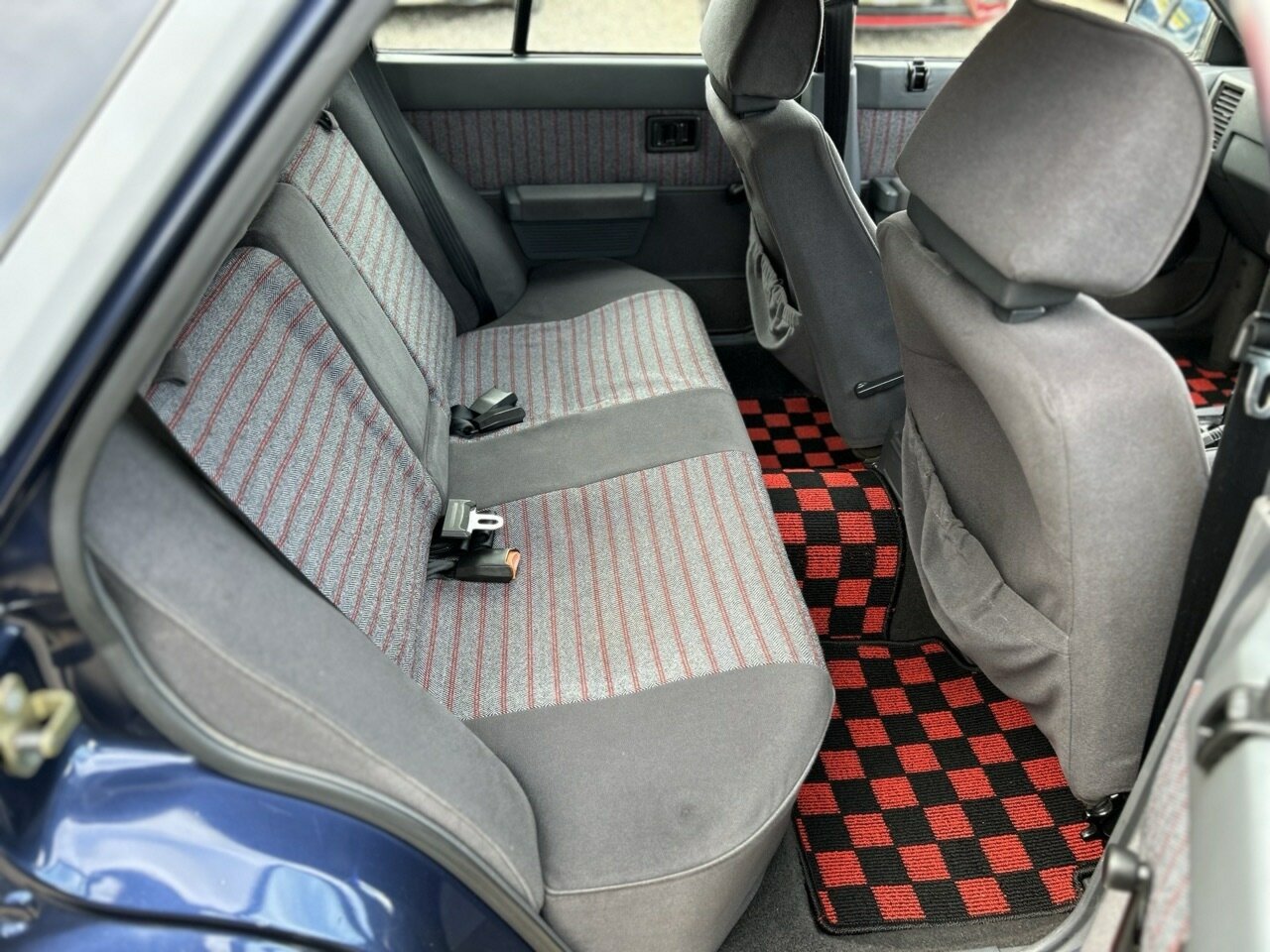 1989 NISSAN SKYLINE SILHOUETTE 5 SP MANUAL 4D SEDAN