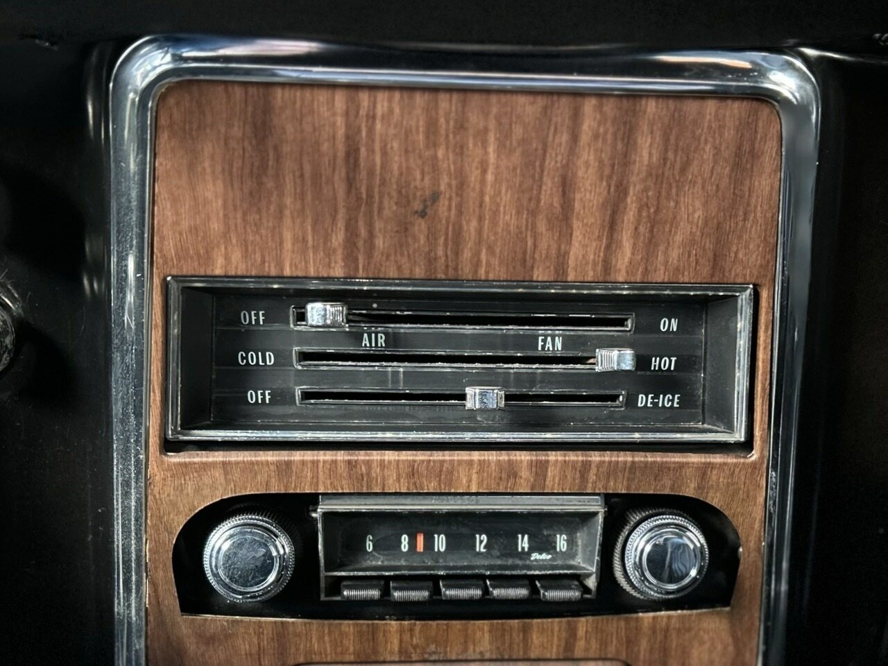 1968 CHEVROLET CAMARO Z28 3 SP AUTOMATIC 2D COUPE