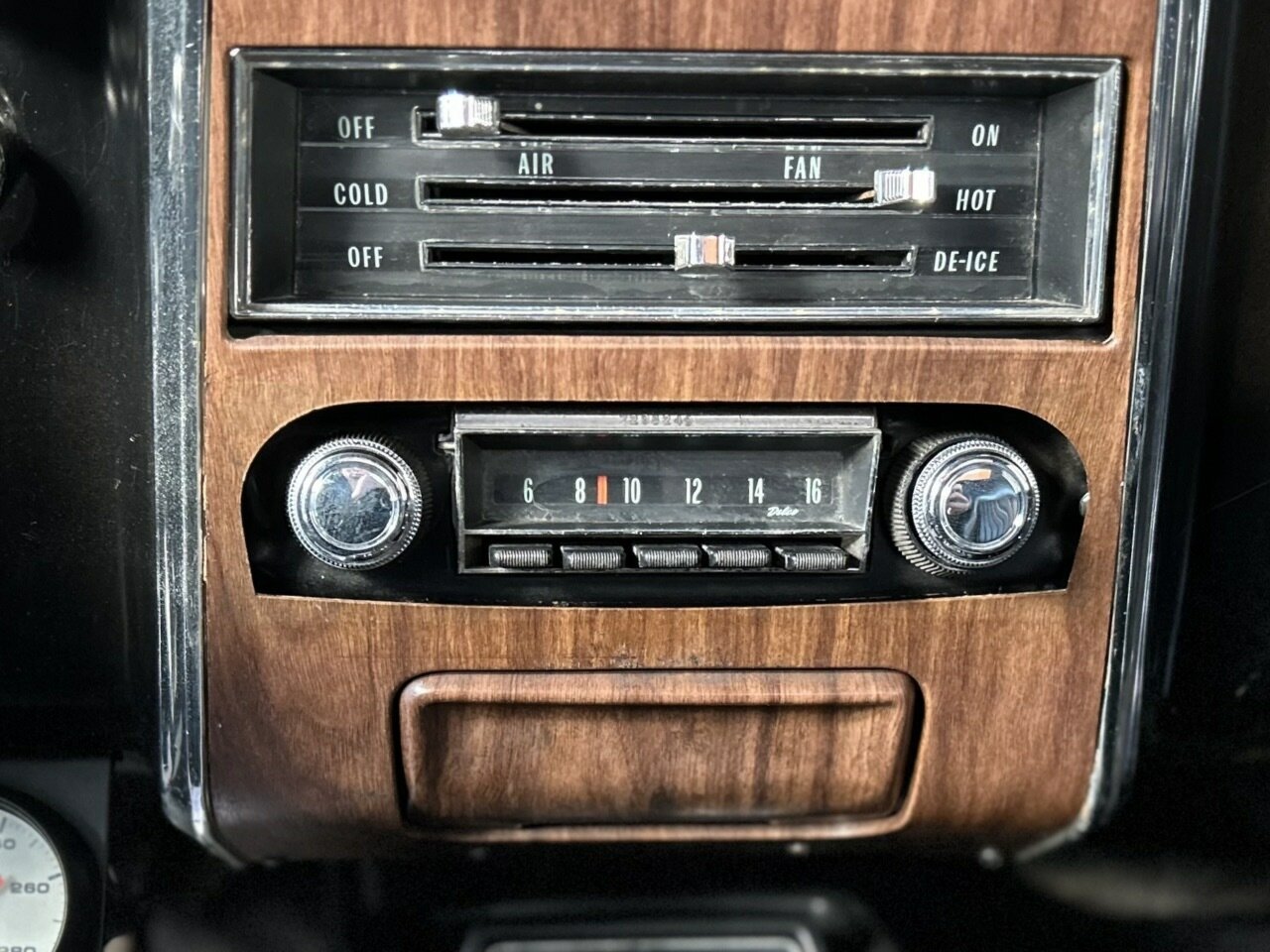 1968 CHEVROLET CAMARO Z28 3 SP AUTOMATIC 2D COUPE