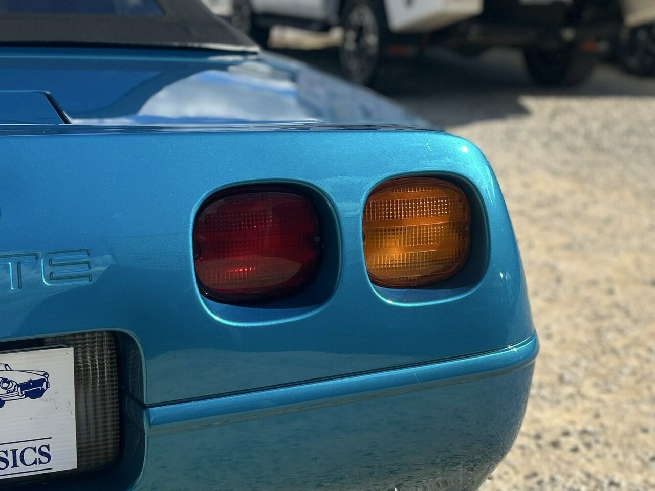1992 CHEVROLET CORVETTE C4 6 SP MANUAL CONVERTIBLE