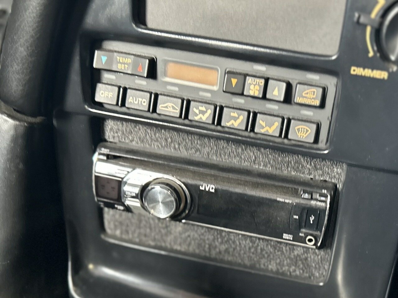 1992 CHEVROLET CORVETTE C4 6 SP MANUAL CONVERTIBLE
