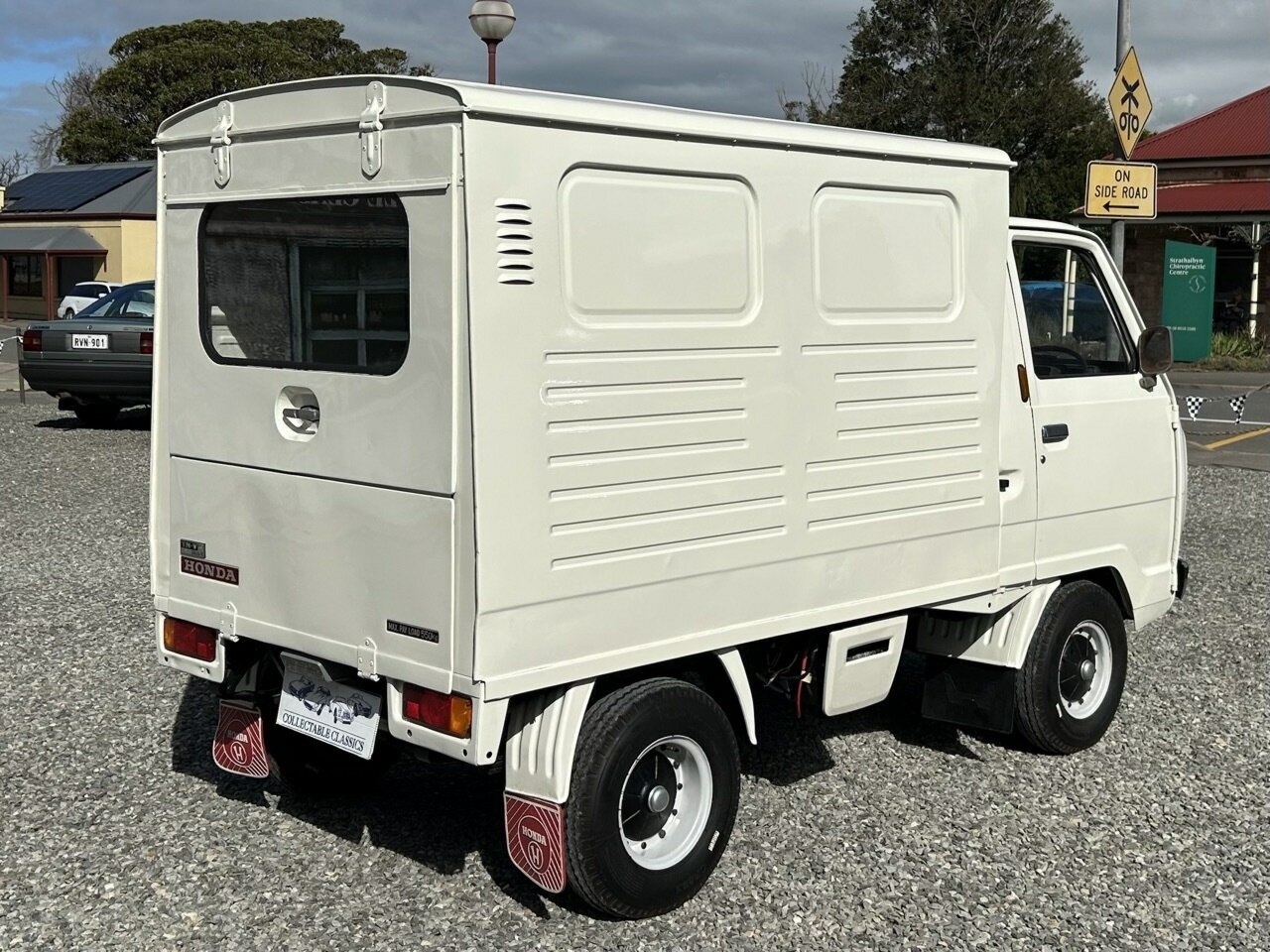 1976 HONDA TN360 TNV DELUXE 4 SP MANUAL 4D VAN