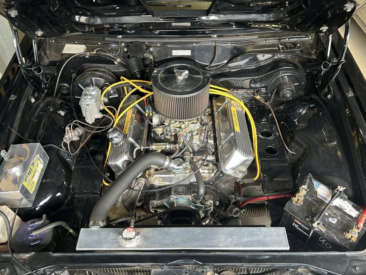 1976 HOLDEN TORANA LX SL/R 5000 TRIBUTE 4 SP MANUAL 4D SEDAN