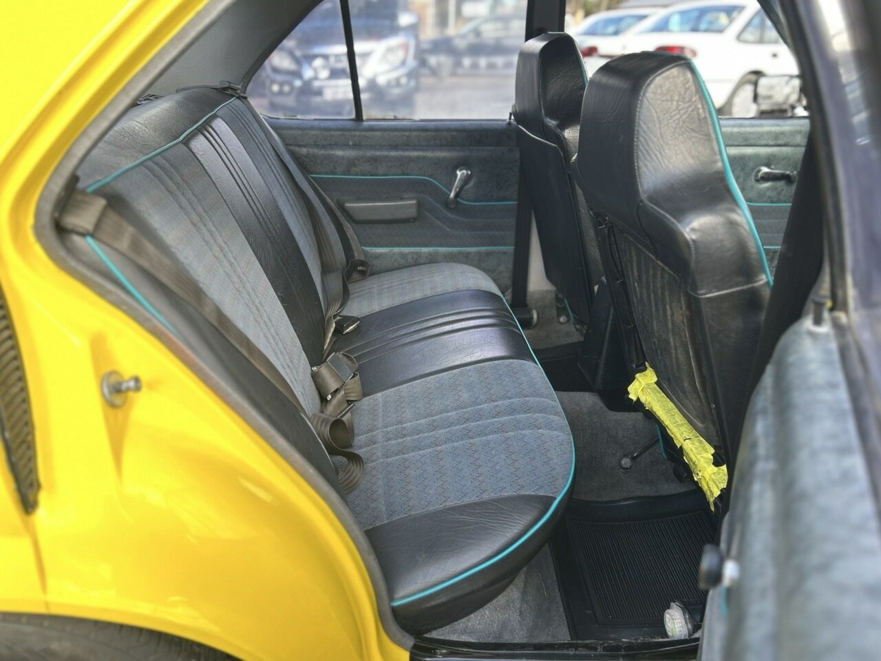 1976 HOLDEN TORANA LX SL/R 5000 TRIBUTE 4 SP MANUAL 4D SEDAN