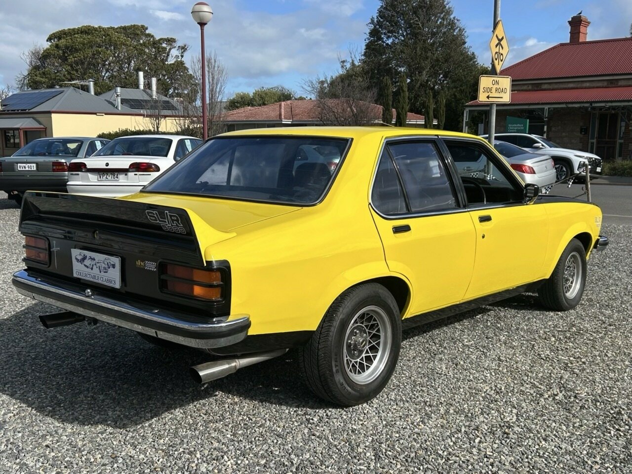 1976 HOLDEN TORANA LX SL/R 5000 TRIBUTE 4 SP MANUAL 4D SEDAN