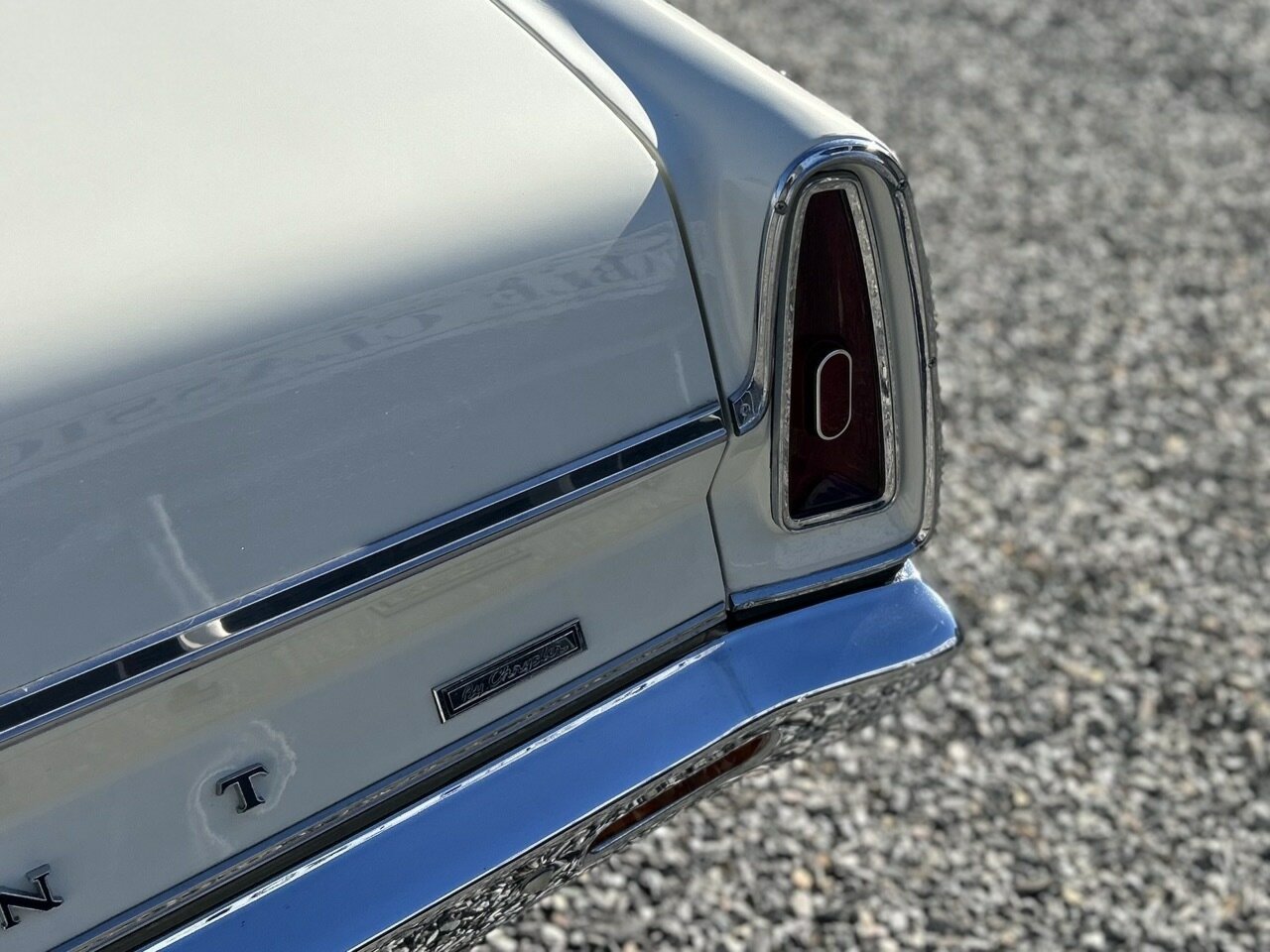 1967 CHRYSLER VALIANT VC REGAL 3 SP AUTOMATIC 4D SEDAN