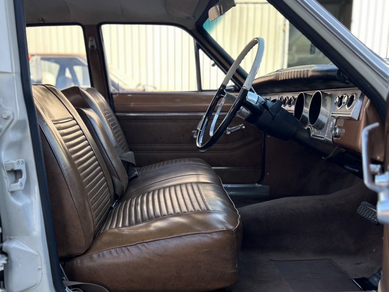 1967 CHRYSLER VALIANT VC REGAL 3 SP AUTOMATIC 4D SEDAN