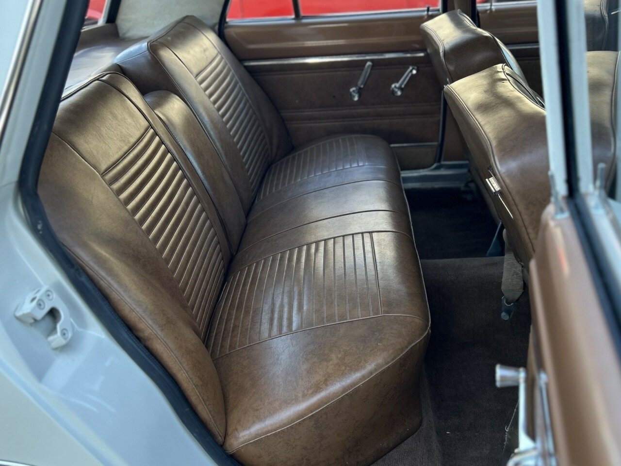 1967 CHRYSLER VALIANT VC REGAL 3 SP AUTOMATIC 4D SEDAN
