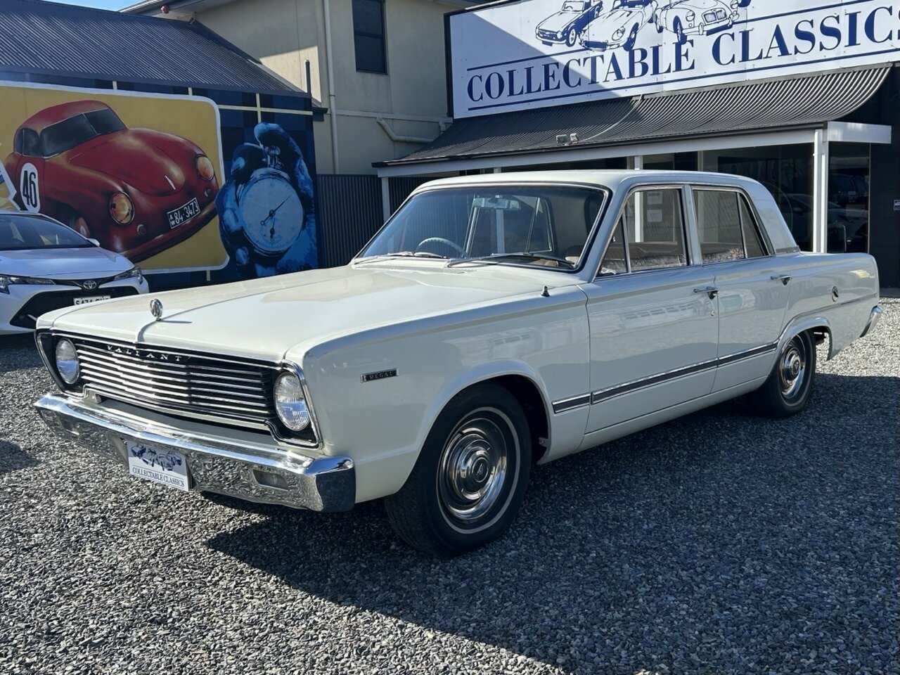 1967 CHRYSLER VALIANT VC REGAL 3 SP AUTOMATIC 4D SEDAN