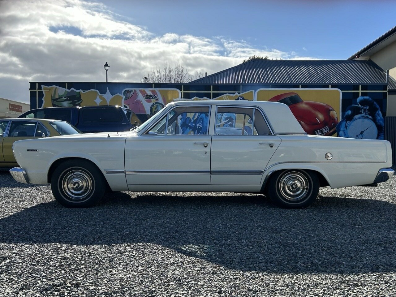 1967 CHRYSLER VALIANT VC REGAL 3 SP AUTOMATIC 4D SEDAN