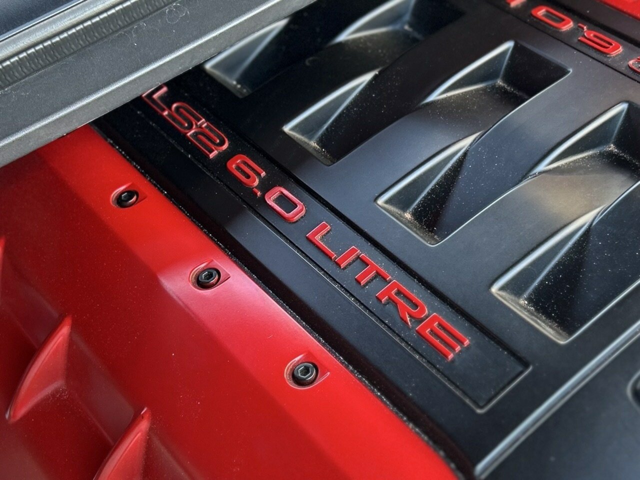 2006 HSV CLUBSPORT E SERIES R8 6 SP AUTO ACTIVE SEQ 4D SEDAN