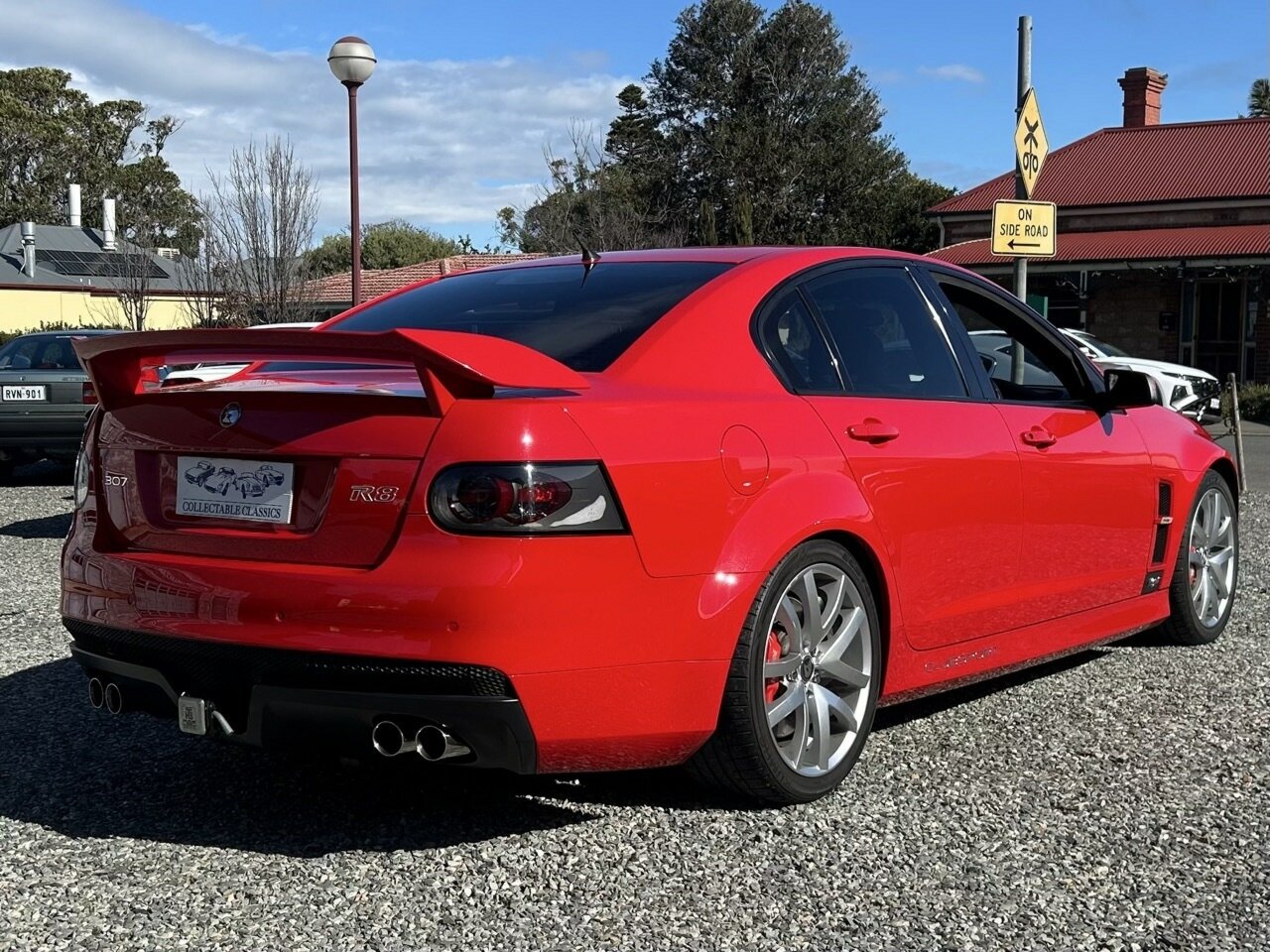 2006 HSV CLUBSPORT E SERIES R8 6 SP AUTO ACTIVE SEQ 4D SEDAN