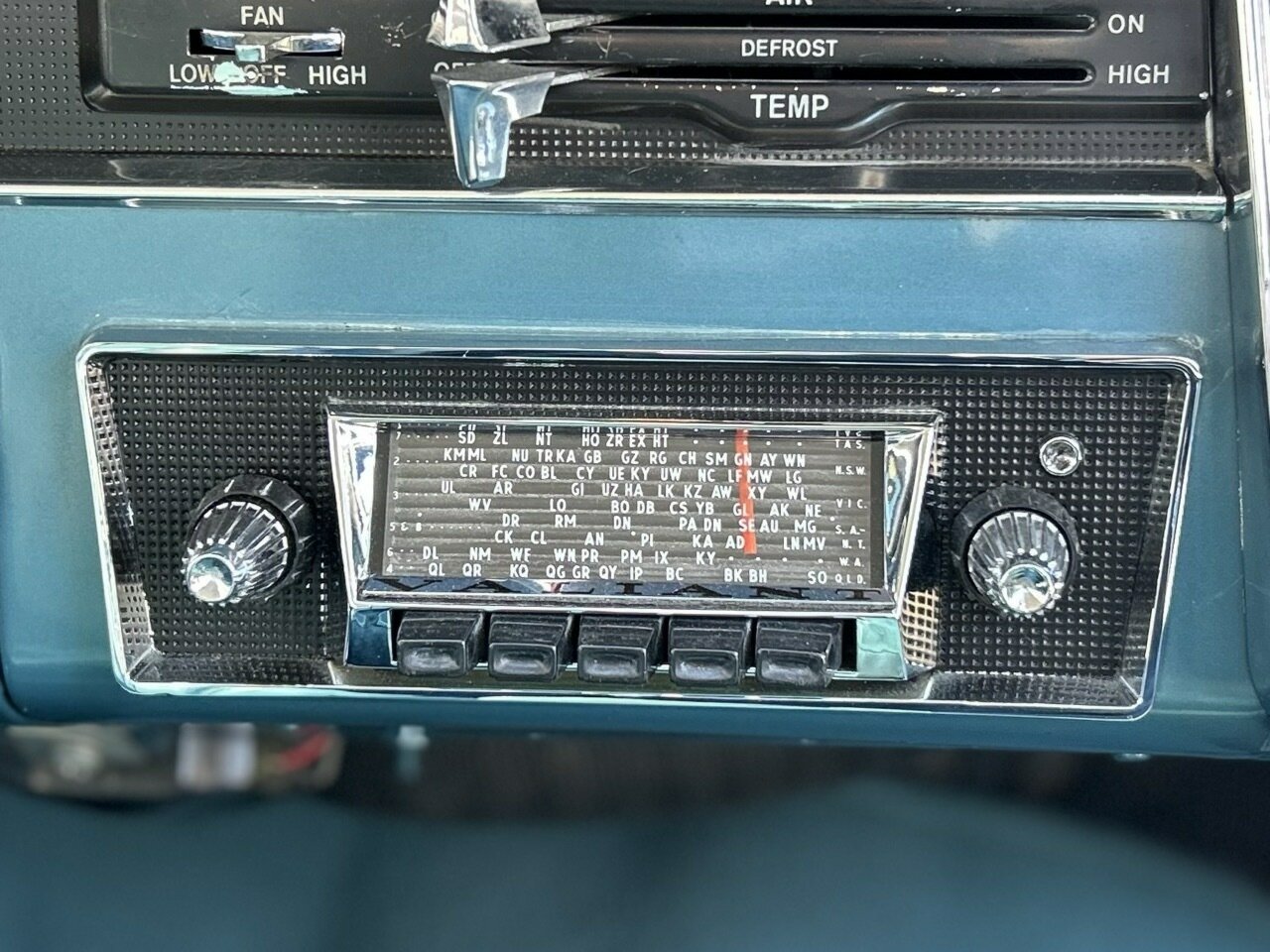 1966 CHRYSLER VALIANT REGAL AP6 3 SP AUTOMATIC SEDAN