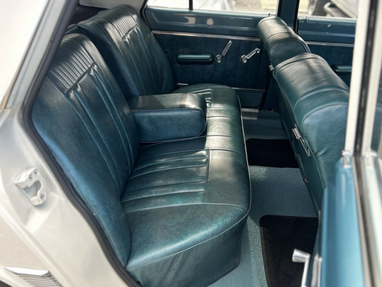 1966 CHRYSLER VALIANT REGAL AP6 3 SP AUTOMATIC SEDAN