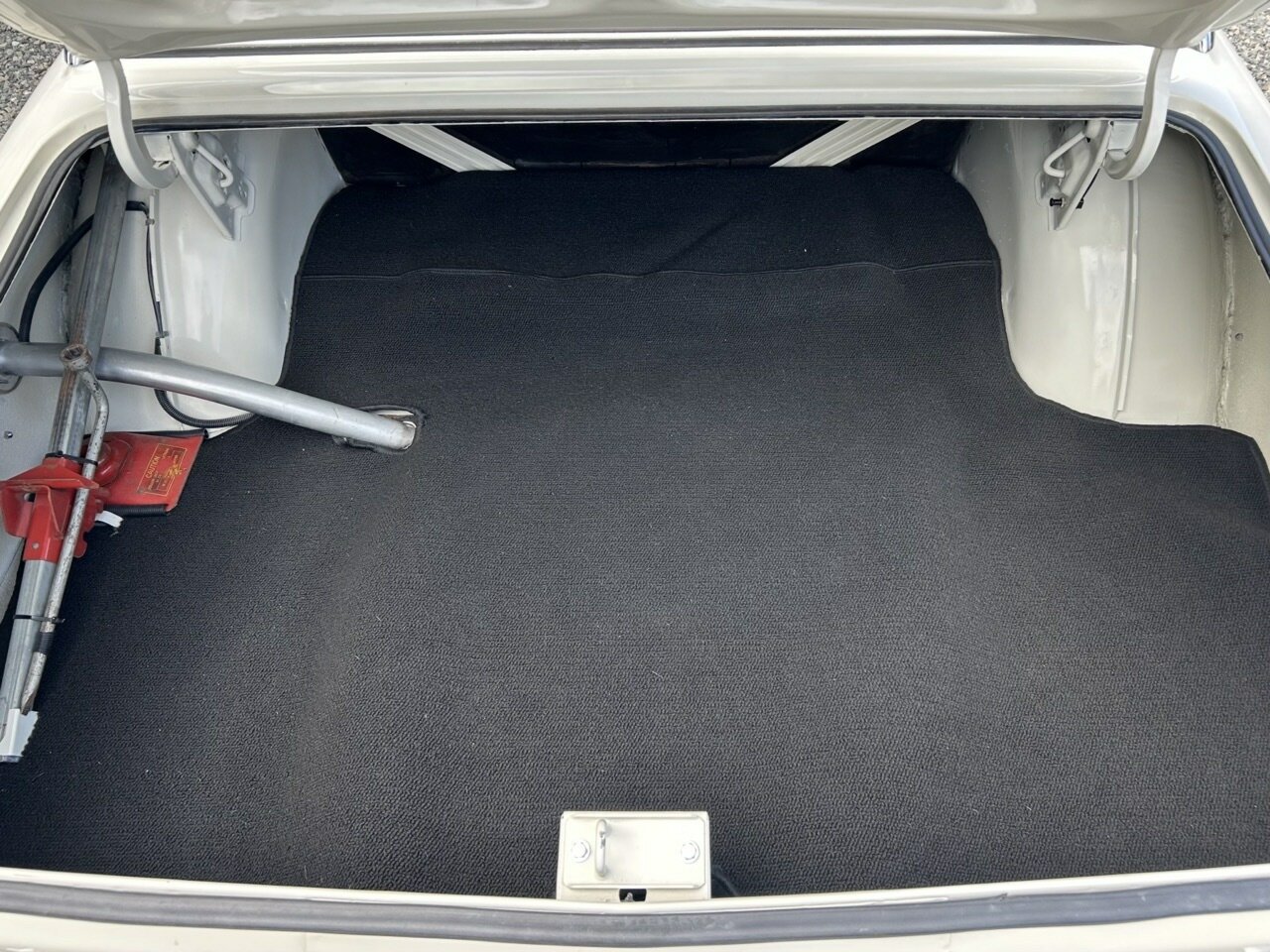 1966 CHRYSLER VALIANT REGAL AP6 3 SP AUTOMATIC SEDAN