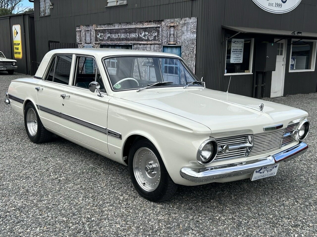 1966 CHRYSLER VALIANT REGAL AP6 3 SP AUTOMATIC SEDAN